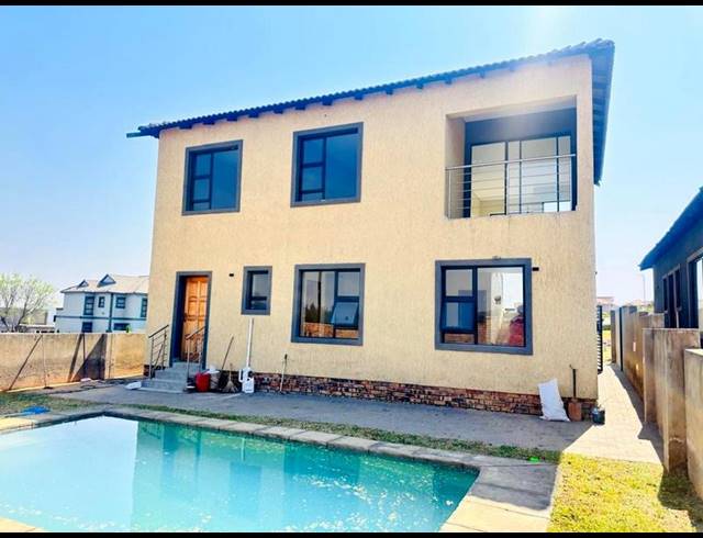 3 BEDROOM HOUSE FOR SALE IN WILDTUIN PARK